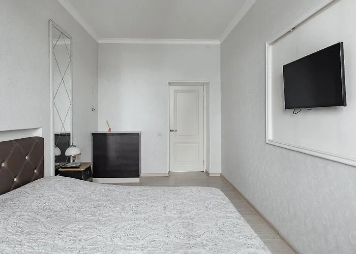 New 2 Bedrooms On Deribasovskay Str