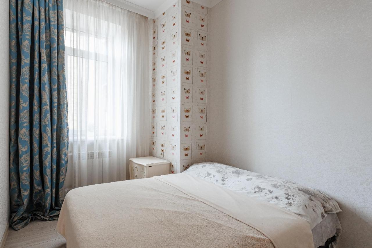 New 2 Bedrooms On Deribasovskay Str *