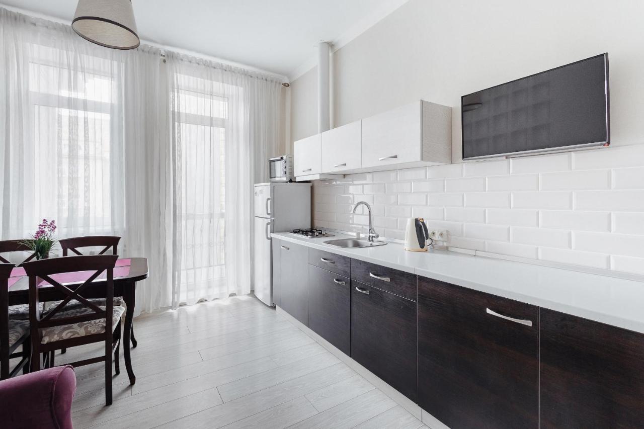 Daire New 2 Bedrooms On Deribasovskay Str Odessa