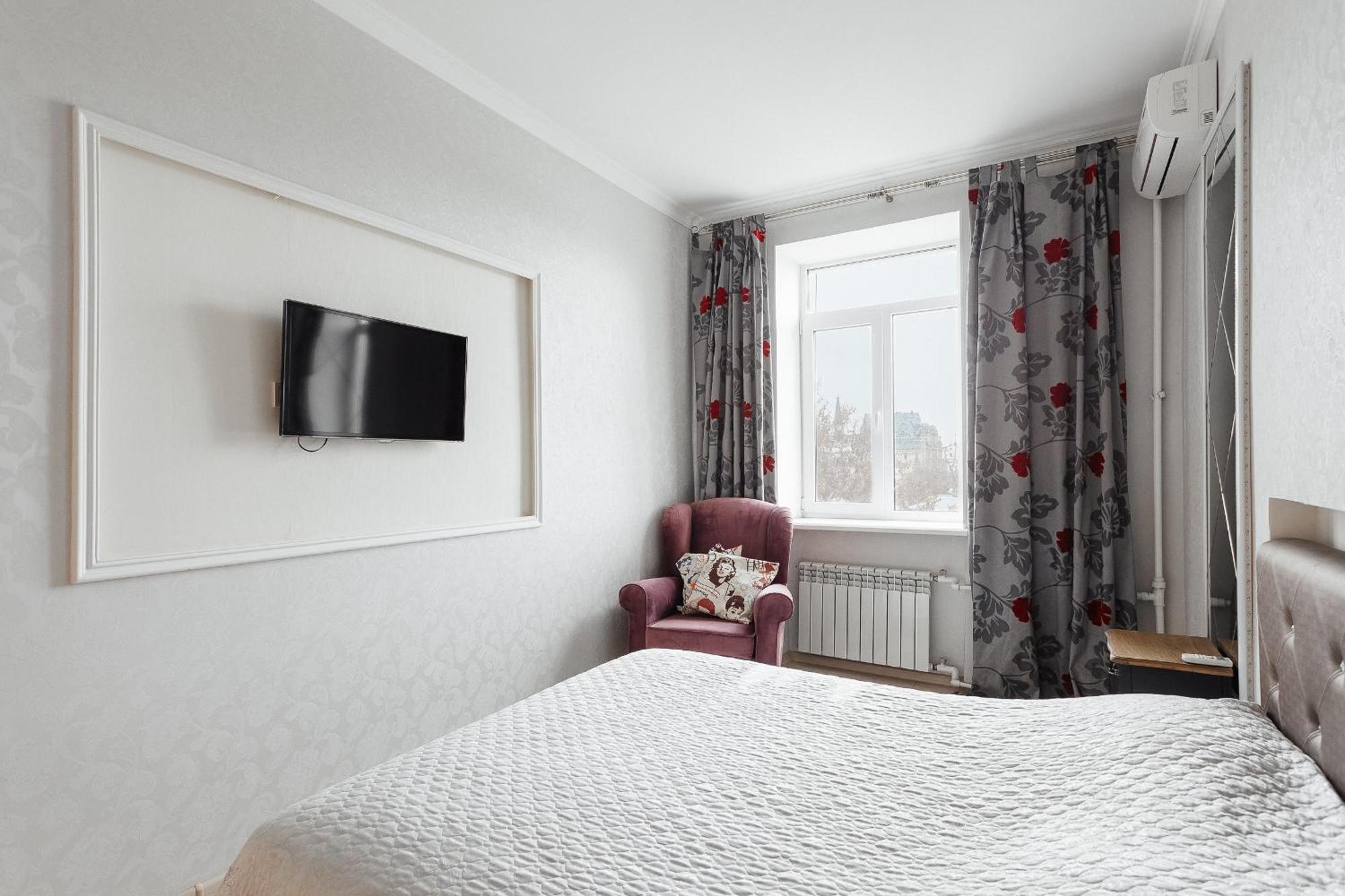New 2 Bedrooms On Deribasovskay Str Daire *